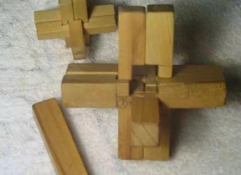 鲁班锁12根拼装步骤图(综合12根拆拼方法)