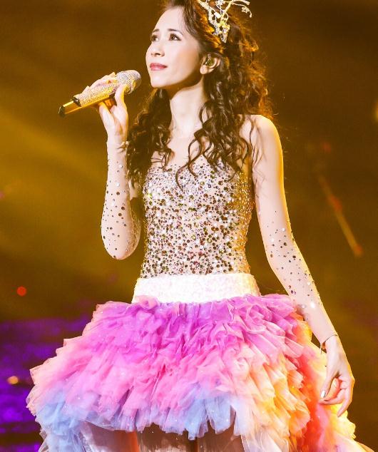 十大最漂亮混血儿女星(混血儿女明星漂亮排名)