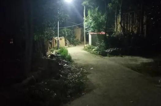 摩托车的一进一出爱 骑摩托车到家后的遭遇