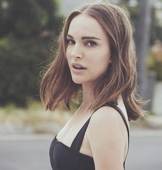 全球公认的十大美女 莫妮卡·贝鲁奇一颦一笑尽显风韵