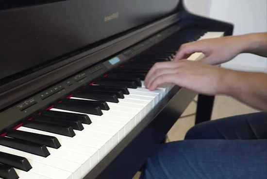 著名好听的钢琴曲(抚慰心灵的30首钢琴曲)