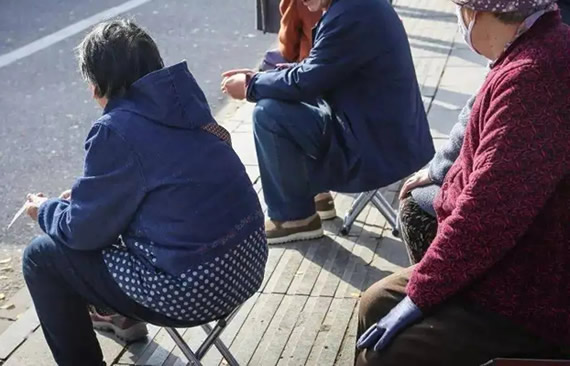 老人寿命到了的表现(18大身体表现)