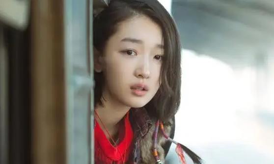 周冬雨个人资料多高 周冬雨家庭出身揭秘