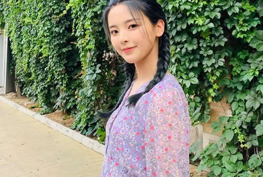 杨超越个人资料介绍 杨超越身高是多少 杨超越个人资料介绍 杨超越身高是多少