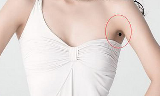 女人巨富痣大概在什么位置(10个女人巨富痣图片) 女人巨富痣大概在什么位置(10个女人巨富痣图片)