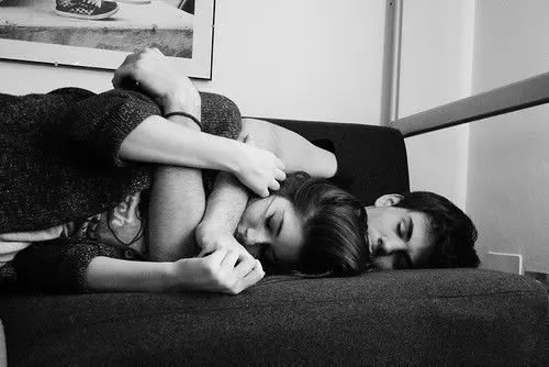 夫妻是属于什么关系(夫妻之间的最重要的是什么关系) 夫妻是属于什么关系(夫妻之间的最重要的是什么关系)