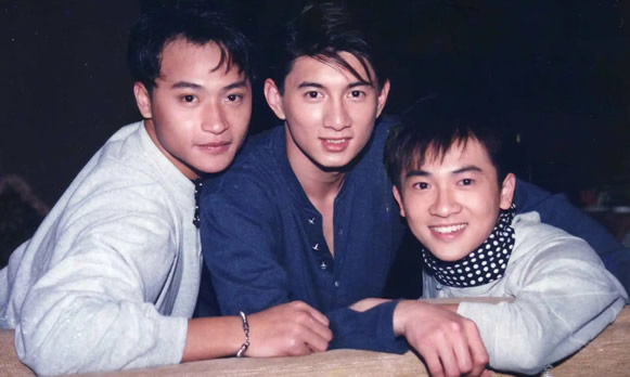 小虎队的爱是哪年的歌 歌曲《爱》歌词介绍 小虎队的爱是哪年的歌 歌曲《爱》歌词介绍