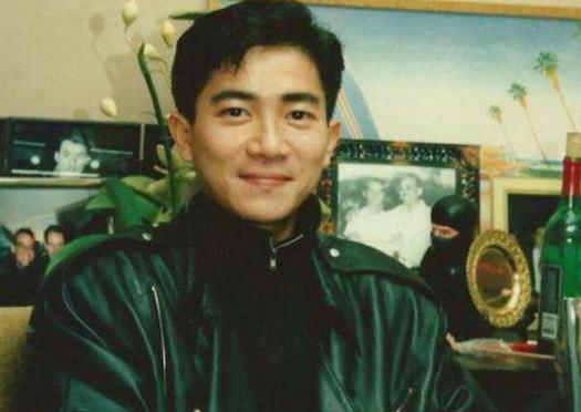 综合推荐粤语歌100首，首首必听经典粤语歌曲