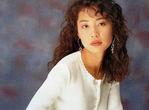 综合推荐粤语歌100首，首首必听经典粤语歌曲