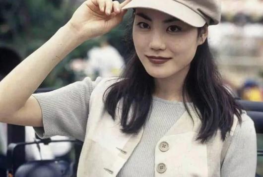 综合推荐粤语歌100首，首首必听经典粤语歌曲