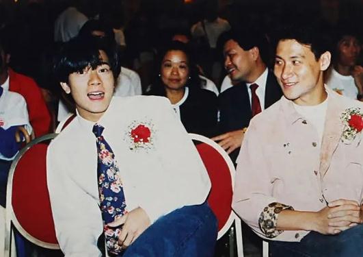 综合推荐粤语歌100首,首首必听经典粤语歌曲 综合推荐粤语歌100首,首首必听经典粤语歌曲