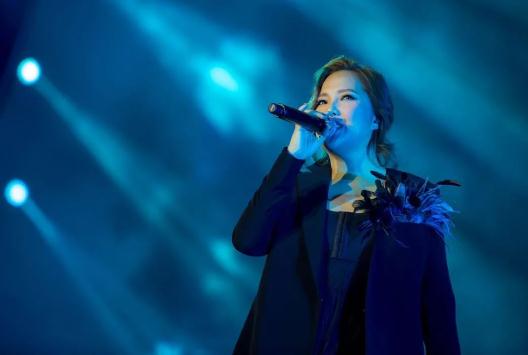 综合推荐粤语歌100首,首首必听经典粤语歌曲 综合推荐粤语歌100首,首首必听经典粤语歌曲