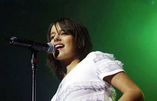 法国第一美女艾莉婕个人资料及好听的歌曲有哪些