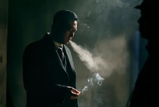 评分9.0以上的谍战剧有哪些，《潜伏》依旧谍战巅峰