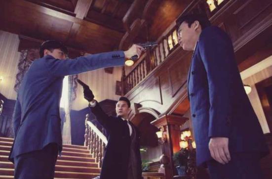 评分9.0以上的谍战剧有哪些，《潜伏》依旧谍战巅峰