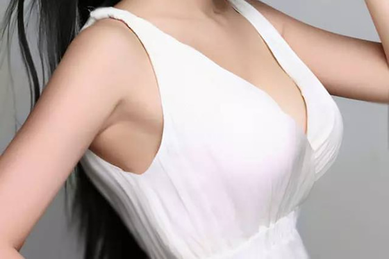 平胸会让男人失去兴趣吗，女人胸小男人的真实想法