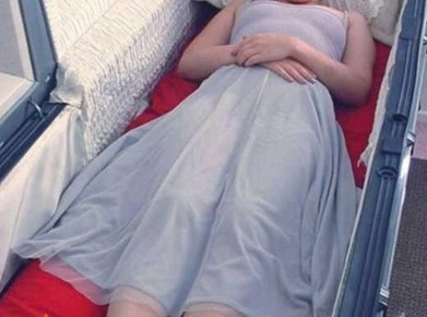 人类为什么对“尸体”有天生的畏惧感? 人类为什么对“尸体”有天生的畏惧感?