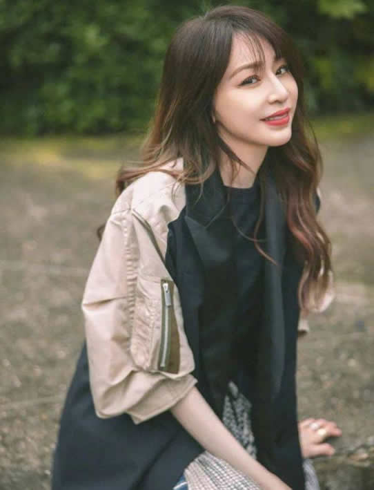 王心凌翻红大秀美腿 39岁凸显清纯妩媚 王心凌翻红大秀美腿 39岁凸显清纯妩媚