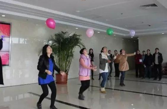 简单团建互动小游戏,70个好玩又调节气氛的小游戏 简单团建互动小游戏,70个好玩又调节气氛的小游戏