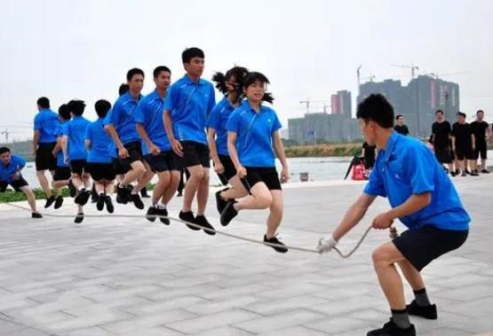 10个比较适合40人左右的团建活动小游戏 10个比较适合40人左右的团建活动小游戏