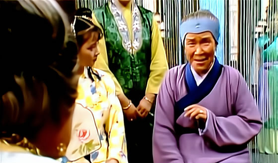 刘姥姥怎么知道薛宝钗是鬼，真相是什么