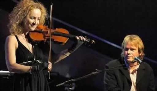 全程就一个啊的纯音乐叫什么,演唱者是谁 全程就一个啊的纯音乐叫什么,演唱者是谁