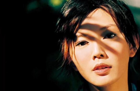 孙燕姿14首经典歌曲 成名曲《天黑黑》超好听