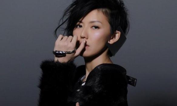 孙燕姿14首经典歌曲 成名曲《天黑黑》超好听