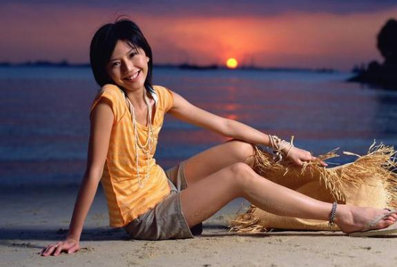 孙燕姿14首经典歌曲 成名曲《天黑黑》超好听