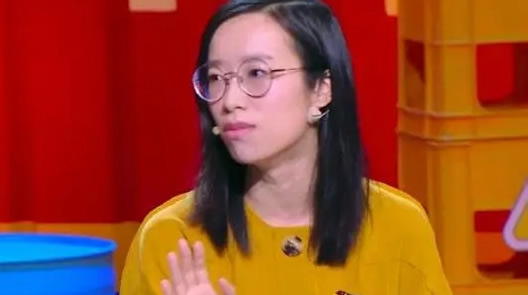詹青云第几季参加奇葩说 奇葩说詹青云邱晨恋情真的吗 詹青云第几季参加奇葩说 奇葩说詹青云邱晨恋情真的吗