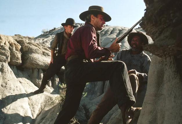 推荐看10遍以上的电影:勇者行动、危机13小时画面太震撼 推荐看10遍以上的电影:勇者行动、危机13小时画面太震撼