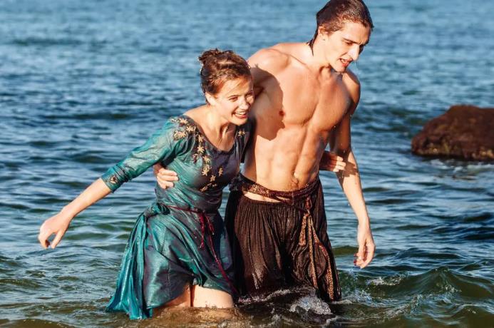 适合情侣看的美剧 推荐7部高颜值欧美爱情片