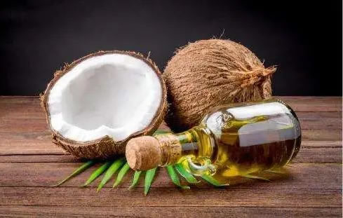 为什么专家不建议吃椰子油 适当吃有益不宜长期大量食用