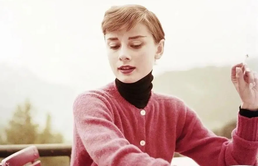 世界最美12位混血儿 第一确实美女，杨颖鞠婧祎也上榜