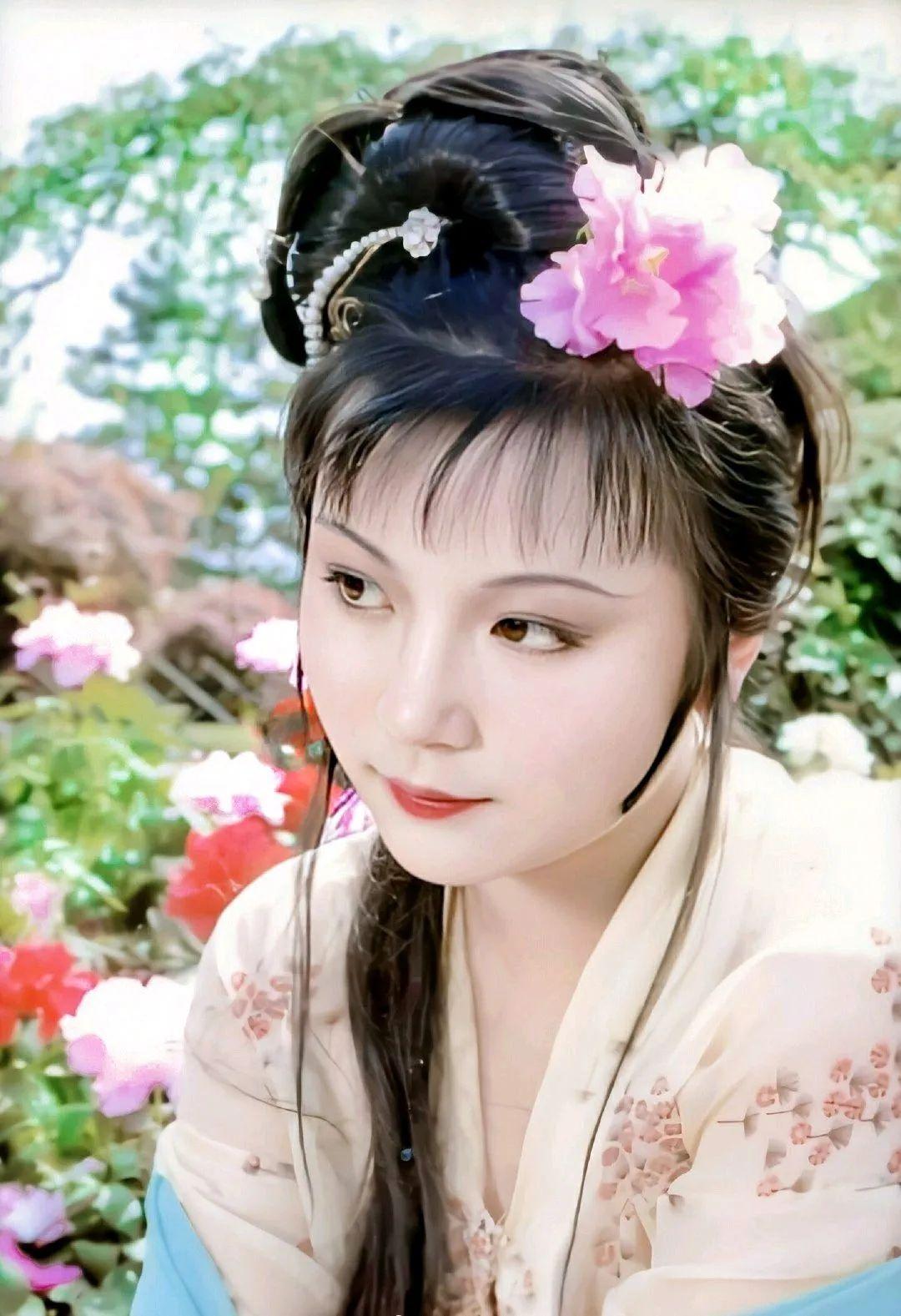 红楼梦十二钗排名顺序图片 来看看金陵十二钗谁好看