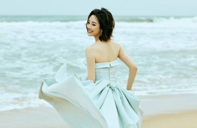 李纯的三围是多少及资料 李纯最新图片写真