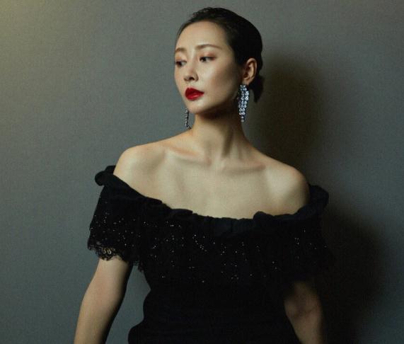 李纯的三围是多少及资料 李纯最新图片写真