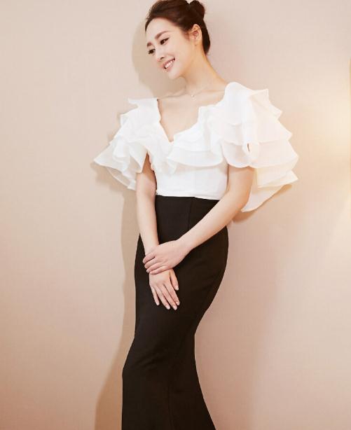 李纯的三围是多少及资料 李纯最新图片写真