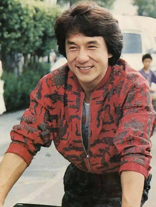 成龙跳印度舞的电影叫什么 成龙简历资料个人原名