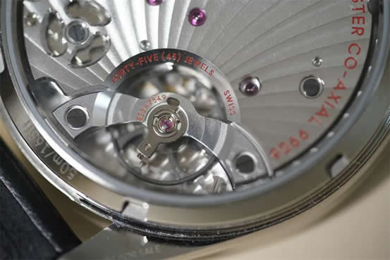 这块欧米茄一出来,不少人马上“沦陷”了 这块欧米茄一出来,不少人马上“沦陷”了