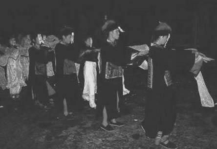 湘西赶尸有真实的图片吗(赶尸原理就是背着尸体) 湘西赶尸有真实的图片吗(赶尸原理就是背着尸体)