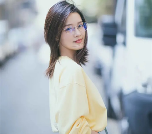 李沁原名叫什么 李沁个人资料简介及男朋友是谁 李沁原名叫什么 李沁个人资料简介及男朋友是谁