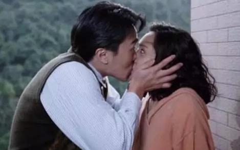 周星驰为什么和朱茵分手了 周星驰喜欢朱茵吗? 周星驰为什么和朱茵分手了 周星驰喜欢朱茵吗?