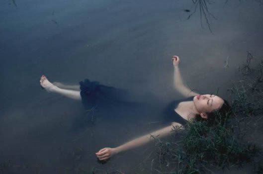 水鬼真的存在吗(水鬼传说吓唬孩子的)