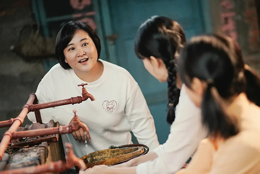 贾玲个人资料简介年龄及作品经历介绍 贾玲个人资料简介年龄及作品经历介绍