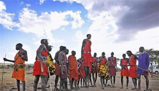 世界唯一的巨人族丁卡族 平均身高1米8,婚恋习俗独特 世界唯一的巨人族丁卡族 平均身高1米8,婚恋习俗独特