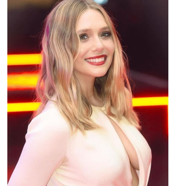 绯红女巫的胸为什么越来越大 这么好的身材为啥一直没凸显出 绯红女巫的胸为什么越来越大 这么好的身材为啥一直没凸显出