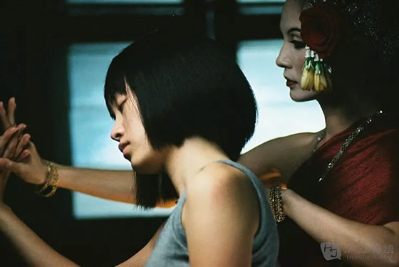 推荐10部适合情侣看的恐怖片