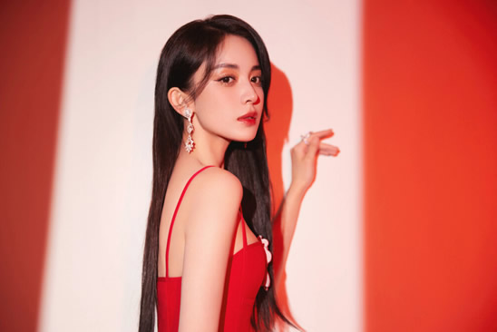 古力娜扎年龄身高 古力娜扎真人真美(身材图片)