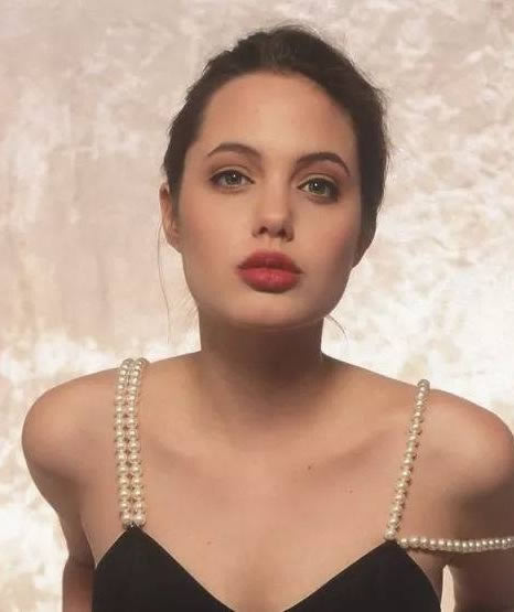 全球十大最美女孩?世界上的十大美女颜值公认